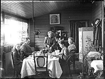 Interior of Hall's house, Belmont, NSW, 1903