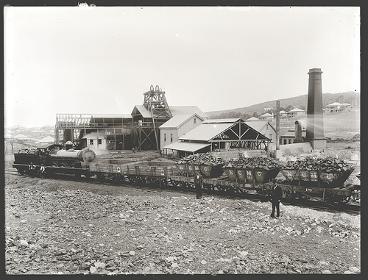 B Pit, Merewether, 24 February 1899. From the Norm Barney/Ralph Snowball collection, University of Newcastle, Cultural Collections.