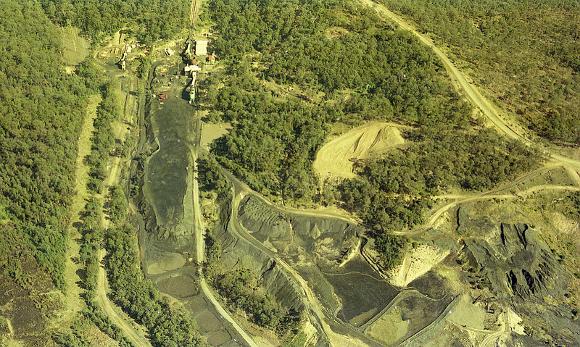 Aerial view of Gretley Colliery, September 1975