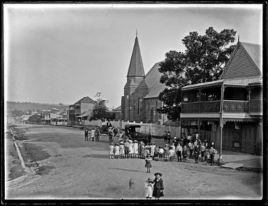 Metcalfe Street, Wallsend, 9 April 1906. From the Ralph Snowball/Norm Barney Collection, University of Newcastle, Cultural Collections. Metcalfe Street is named after Michael Metcalfe (1813-1890) who was a major shareholder of the Newcastle Wallsend Coal Company.