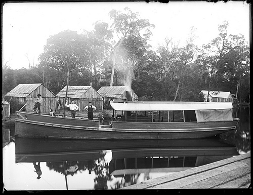 'SS Pinafore' at Cockle Creek by Ralph Snowball, NSW, [n.d.]. Part of the UoN Norm Barney collection.